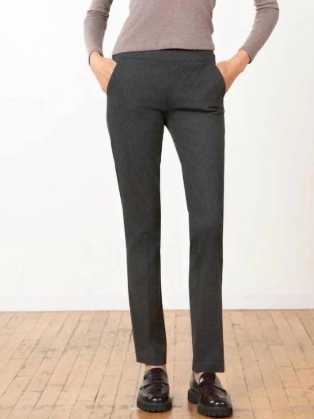 AVENUE MONTAIGNE louis flannel pant in gray Size 6